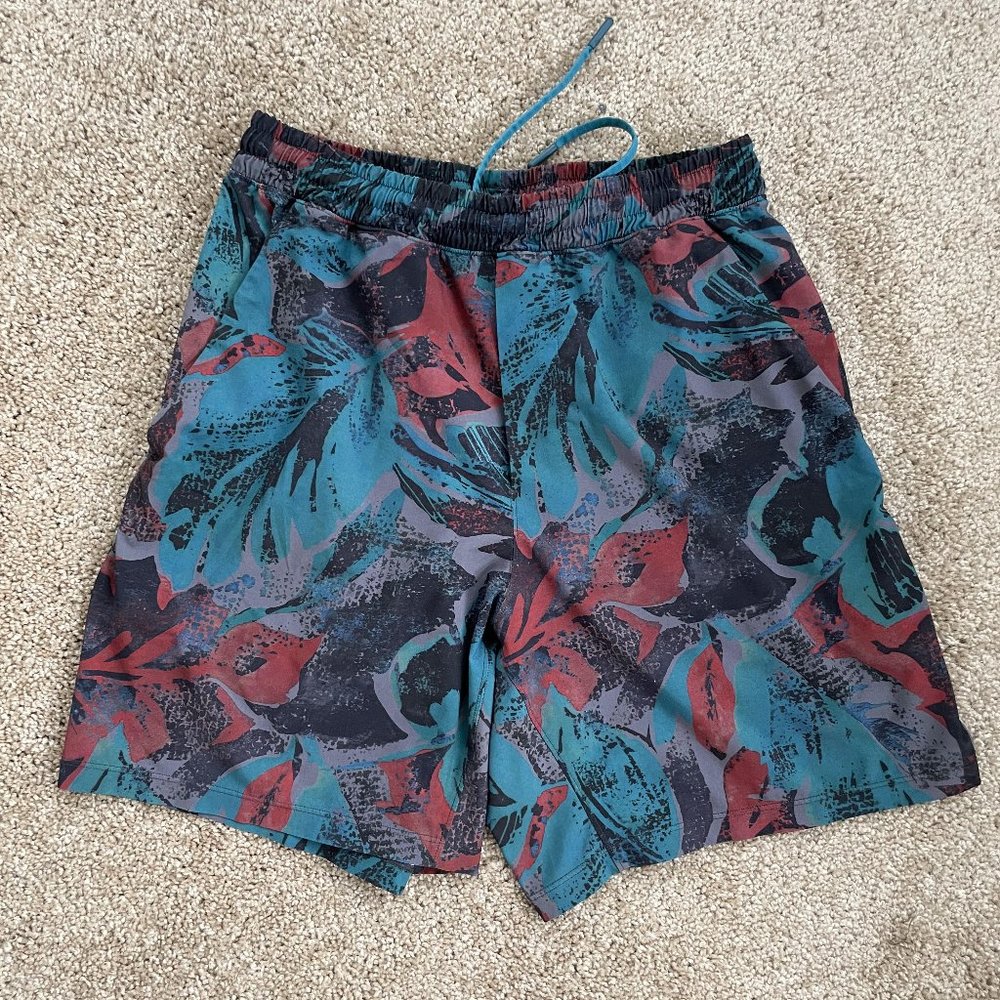 Limited Edition Lululemon Pace Breaker Short 7"